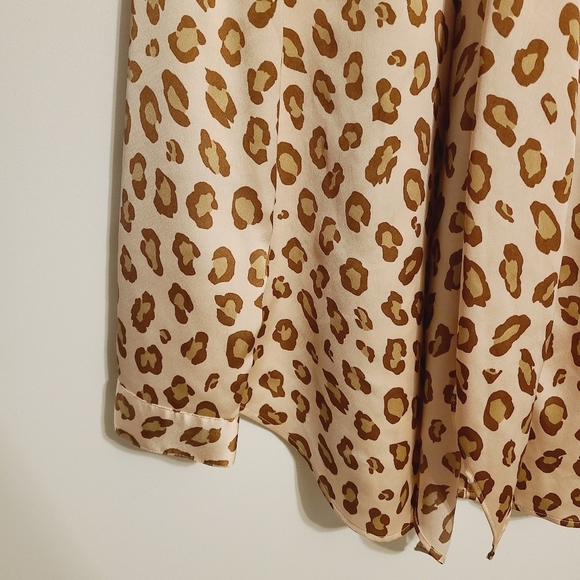 Ann Taylor Factory | Women's Leopard Print Button-Down Blouse (Size Large) - Picture 9 of 13